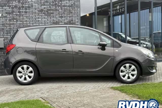 Opel Meriva (2014) thumbnail 2