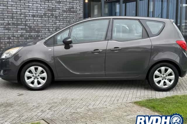 Opel Meriva (2014) thumbnail 5