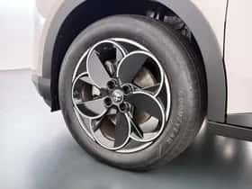 Alfa Romeo Junior (2025) thumbnail 12