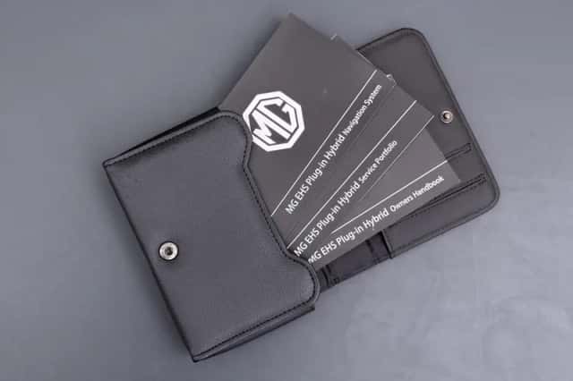 MG MG HS (2023) thumbnail 2