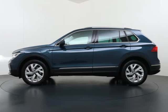 Volkswagen Tiguan (2022) thumbnail 6