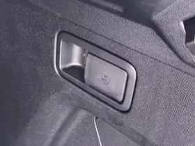 Peugeot 3008 (2023) thumbnail 12