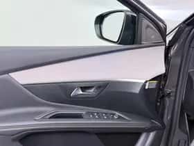 Peugeot 3008 (2023) thumbnail 17