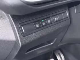 Peugeot 3008 (2023) thumbnail 22