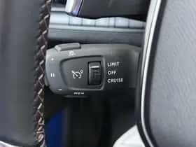 Peugeot 3008 (2023) thumbnail 30