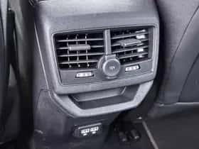 Peugeot 3008 (2022) thumbnail 25