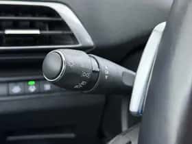 Peugeot 3008 (2022) thumbnail 29