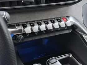 Peugeot 3008 (2021) thumbnail 42
