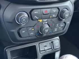 Jeep Renegade (2020) thumbnail 37