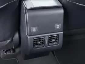 Toyota bZ4X (2024) thumbnail 24
