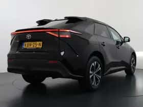 Toyota bZ4X (2024) thumbnail 8