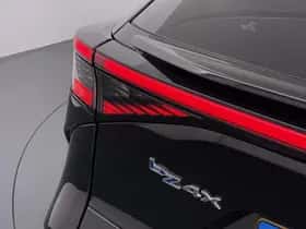 Toyota bZ4X (2024) thumbnail 2