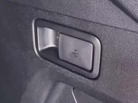 Peugeot 3008 (2022) thumbnail 12