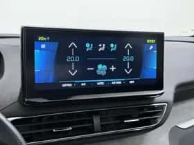 Peugeot 3008 (2022) thumbnail 35