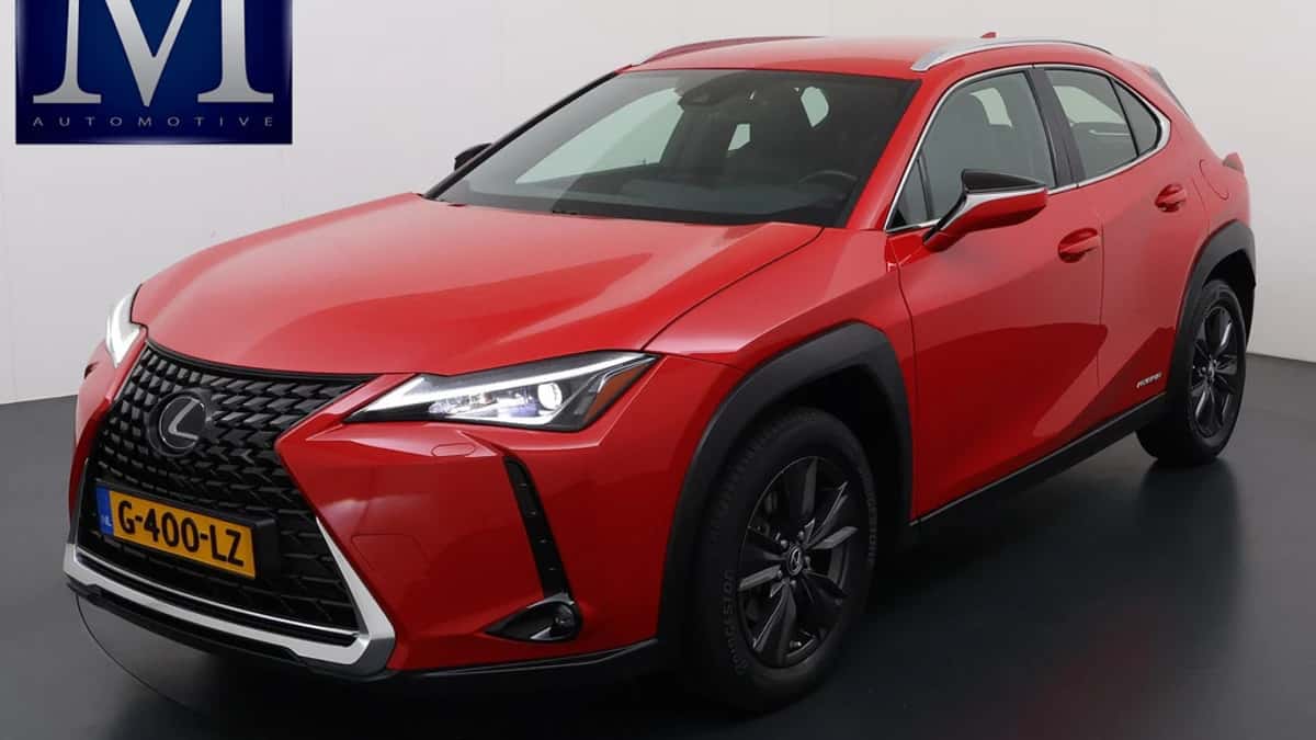 Lexus UX (2019) — foto 1