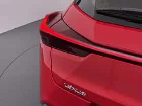 Lexus UX (2019) thumbnail 2