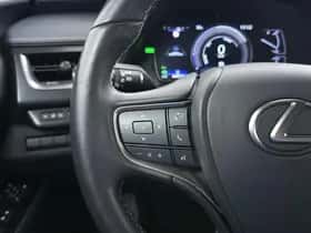 Lexus UX (2019) thumbnail 26