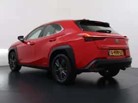 Lexus UX (2019) thumbnail 6