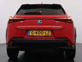 Lexus UX (2019) thumbnail 7