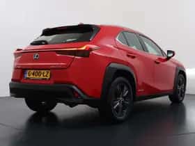 Lexus UX (2019) thumbnail 8
