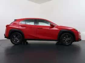 Lexus UX (2019) thumbnail 9
