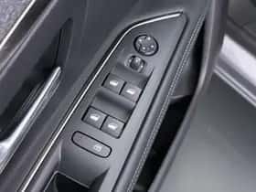 Peugeot 3008 (2022) thumbnail 17