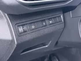 Peugeot 3008 (2022) thumbnail 20