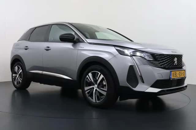 Peugeot 3008 (2022) thumbnail 4