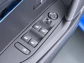 Peugeot e-208 (2022) thumbnail 17