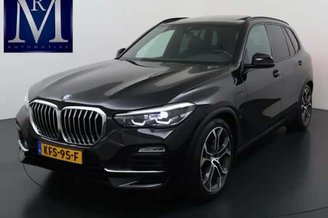 BMW X5 (2021) thumbnail 1