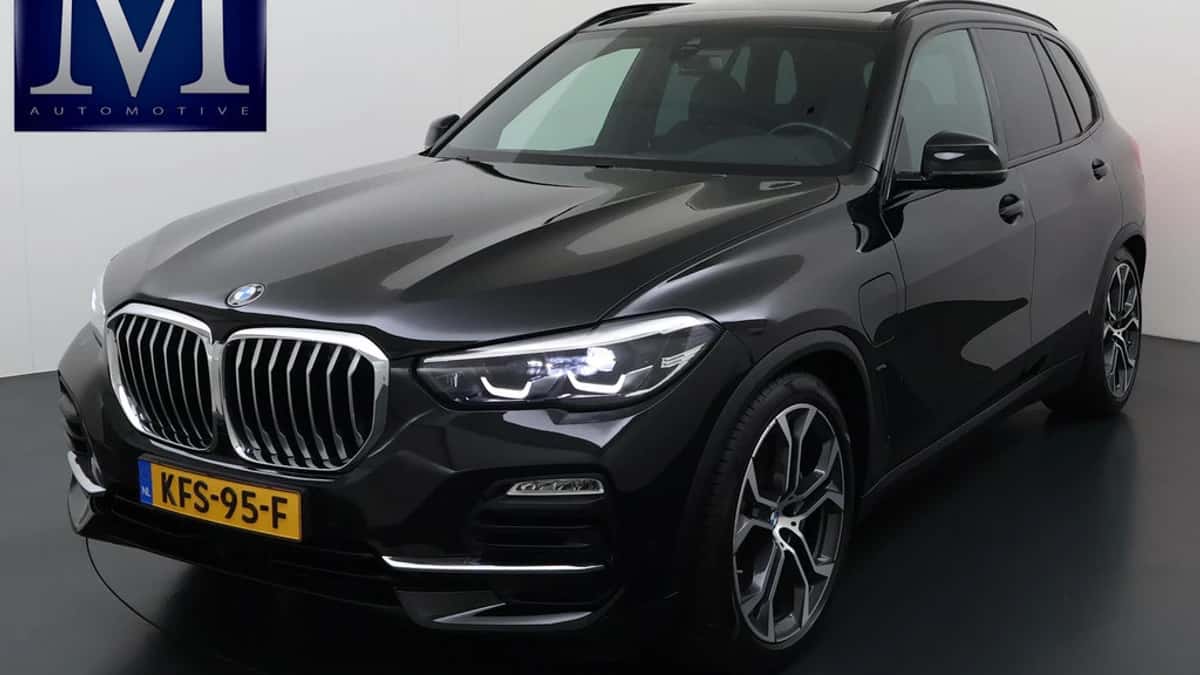 BMW X5 (2021) — foto 1