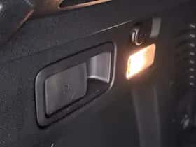 Peugeot 3008 (2023) thumbnail 13