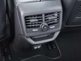 Peugeot 3008 (2023) thumbnail 25
