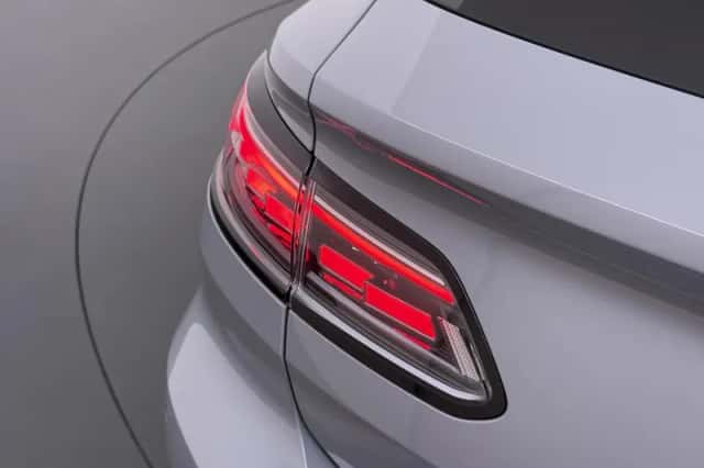 Volkswagen Arteon (2023) thumbnail 3