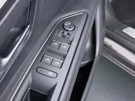Peugeot 3008 (2023) thumbnail 19