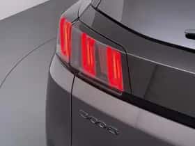 Peugeot 3008 (2023) thumbnail 3