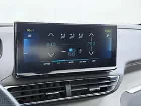 Peugeot 3008 (2023) thumbnail 37