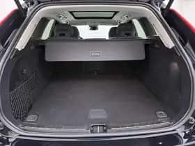 Volvo XC60 (2024) thumbnail 11