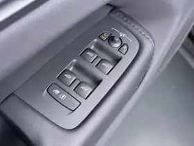 Volvo XC60 (2024) thumbnail 18