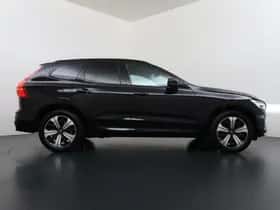 Volvo XC60 (2024) thumbnail 9