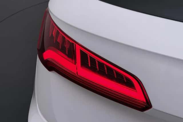 Audi Q5 (2021) thumbnail 3