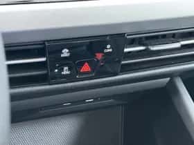 Volkswagen Golf (2020) thumbnail 37