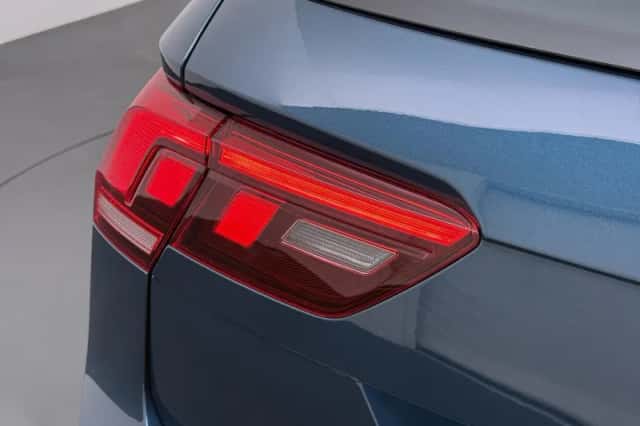 Volkswagen Tiguan (2022) thumbnail 3