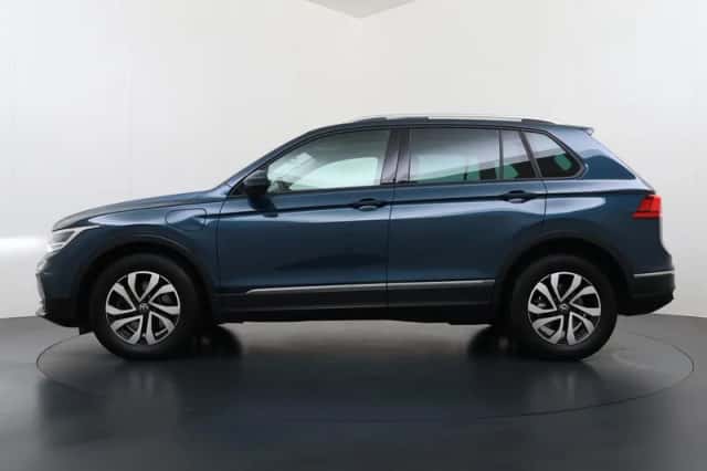 Volkswagen Tiguan (2022) thumbnail 6
