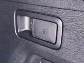 Peugeot 3008 (2023) thumbnail 12