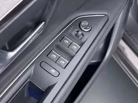 Peugeot 3008 (2023) thumbnail 18