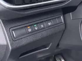 Peugeot 3008 (2023) thumbnail 21
