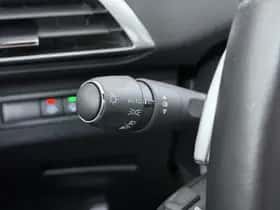 Peugeot 3008 (2023) thumbnail 30