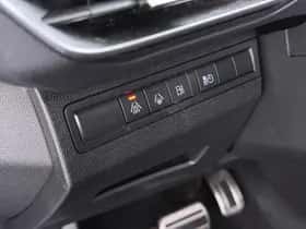 Peugeot 3008 (2022) thumbnail 21