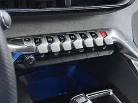 Peugeot 3008 (2022) thumbnail 41